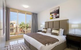 Bespoke Residences - 3 Bedroom Waikiki Townhouses